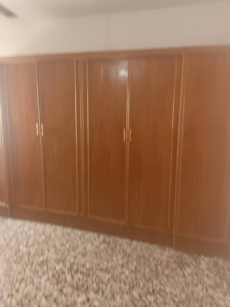 كنتور ابو السته بيبان تزكام صاج داخل خارج ضهر جرجوبه ضرار بسيط جدا للبيع سعر 225
وبي مجال حك الجيه ***********بي واتساب
