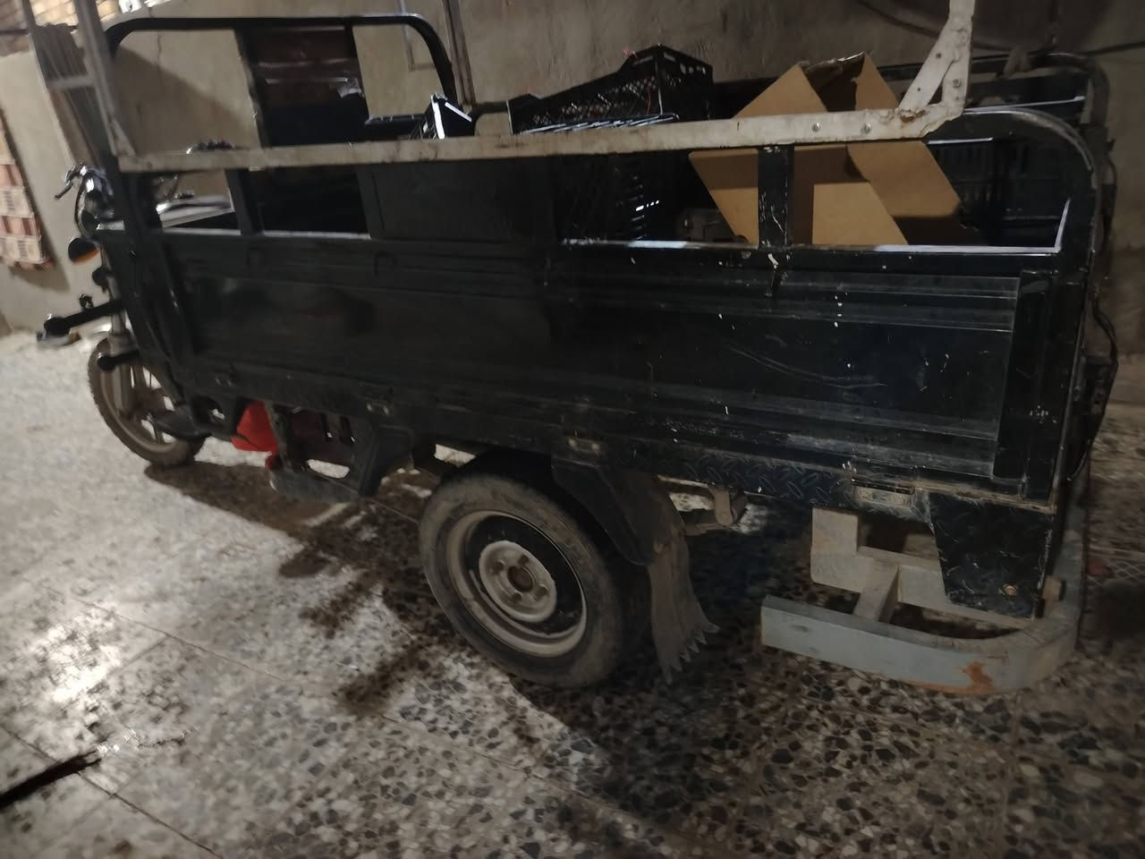 جمره دولفين للبيع 
مديل   23
سعرهه 2000
رقم نجف مكان نجف مالك نجف 
***********
