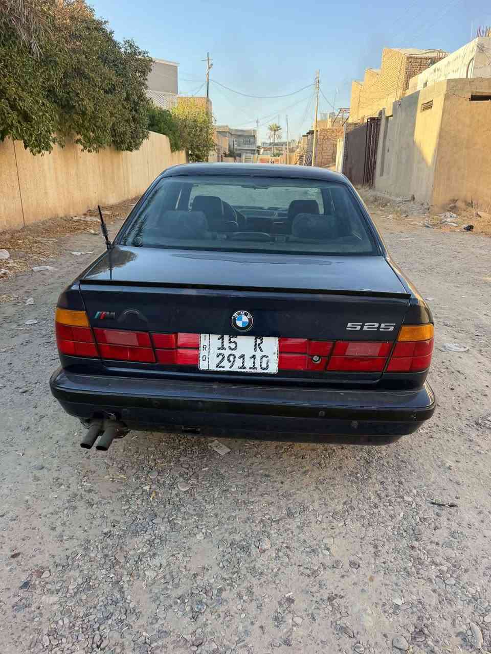 بي ام للبيع 91 محرك وكير جدد صدر جديد السياره لوك سنويه لل 28 تخم تاير جاهزه السياره تبريد شغال شرط التحويل بيع فقط السعر 40
