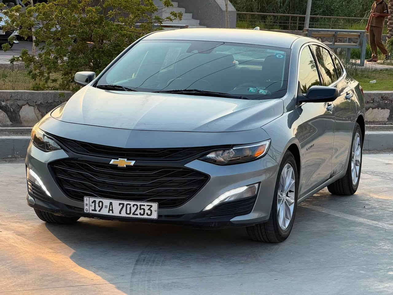 ماليبو LT2023
مواصفات Lt معروفه 

بصمه 

تحديد مسار 

تدفئه كشنات 

قطعتين تبريد

اوتو ستوب

رادار امامي ….

حادث امريكا ربع لبنيد سطحي بدون دواخل بجم بلادي 

وبيه جاملغ امامي وربع لباب صبغ 

سياره جديده كير مكينه كفاله 

ماشيه ١٢٠ الف كيلو 

مكاني نجف 

بيع او مراوس بصني جديده 

رايده ب  115 وبيه مجال بسيط 

***********
