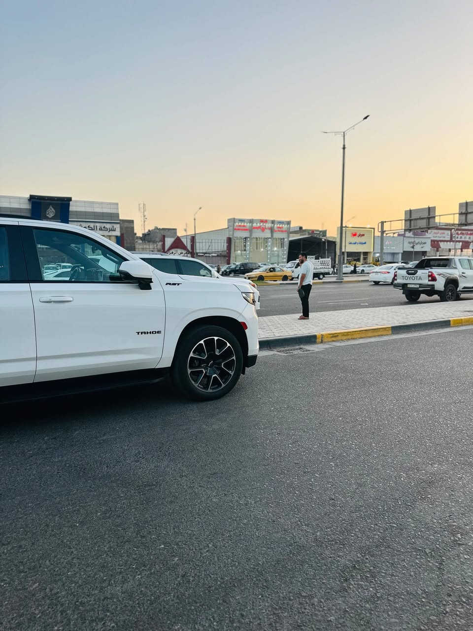 سلام عليكم اخوان تاهو رقم بصره للبيع 
واريد أمريكي بدون ضرر فقط تقرير كفالة عامه 
فىة السيارة RST رياضية يعني السيارة شبابي وبنفس الوقت عاىليه
المواصفات 
‏1كشن منفصل يعني كعده فول vip 
حساسات ورادات وقياد ذاتيه ونضام خروج عن المسار يعني سيفتي ممتاز
فتحه بنرامه على طول السياره وشاش عداد ديجيتال وشاش كبير تدعم ابل كار بلي وشاحن لاسلكي يعني فول رفاهية 
باب كهربائي وقاص وبصمه وتشغيل عن بعد 
وبعد بيه اهواي مواصفات أمريكي بعد 
حاله السياره 
السياره واريد أمريكي تقرير مياه امطار  أكفلك مكينه وكير وكهرباء ضرر سياره فقط رصع صغير بلباب راكب وباقي سيار كفاله سياره مغلفه أفلام حمايه يعني انس بعد تنشخط بعد 
بلنسبه للأصوليات
سياره باسم راعيه يعني تتحول باسم المشتري 
رقم السياره بصره 
مكان البصره للاستفسار اكثر تواصل على رقم ***********
