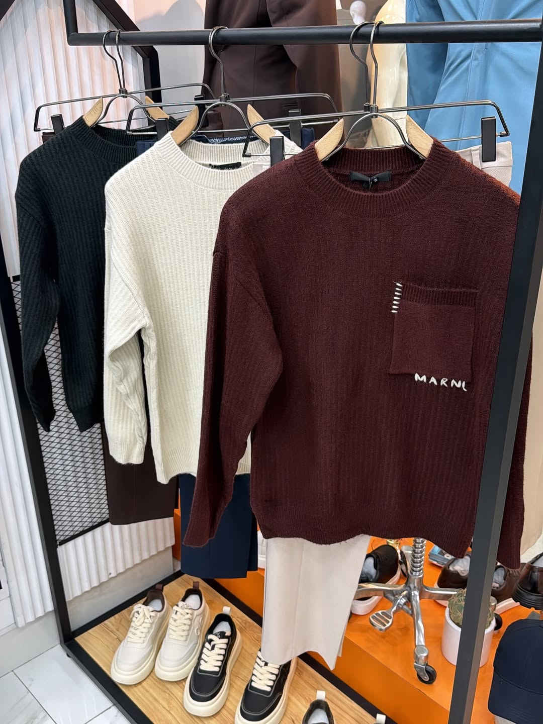 مقاسات • M-L-XL • XXL