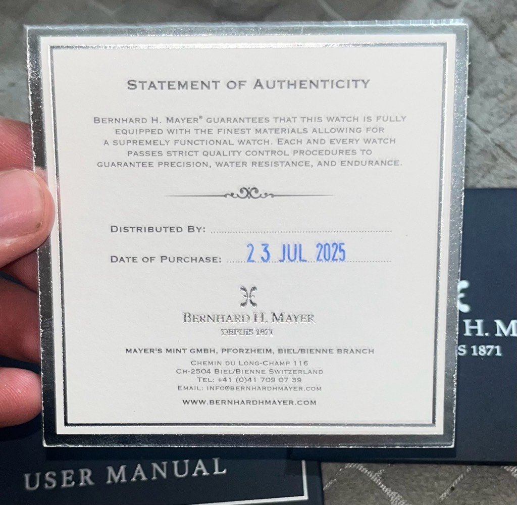 ⌚ ساعة Bernhard H. Mayer أصلية –  OMNI Mint Stainless Steel سعر قابل للتفاوض 

ساعة سويسرية أنيقة بقطر 36 ملم، مصنوعة من الستانلس ستيل، مقاومة للماء 5 ATM، وزجاج Sapphire Crystal. اللون أخضر نعناعي مميز، وحالتها جديدة وغير مستخدمة مع العلبة الأصلية والأوراق والضمان.

💰 سعرها في الوكالة 870 دولار

للتواصل مراسلتي على الخاص او واتساب 
***********
يوجد توصيل
