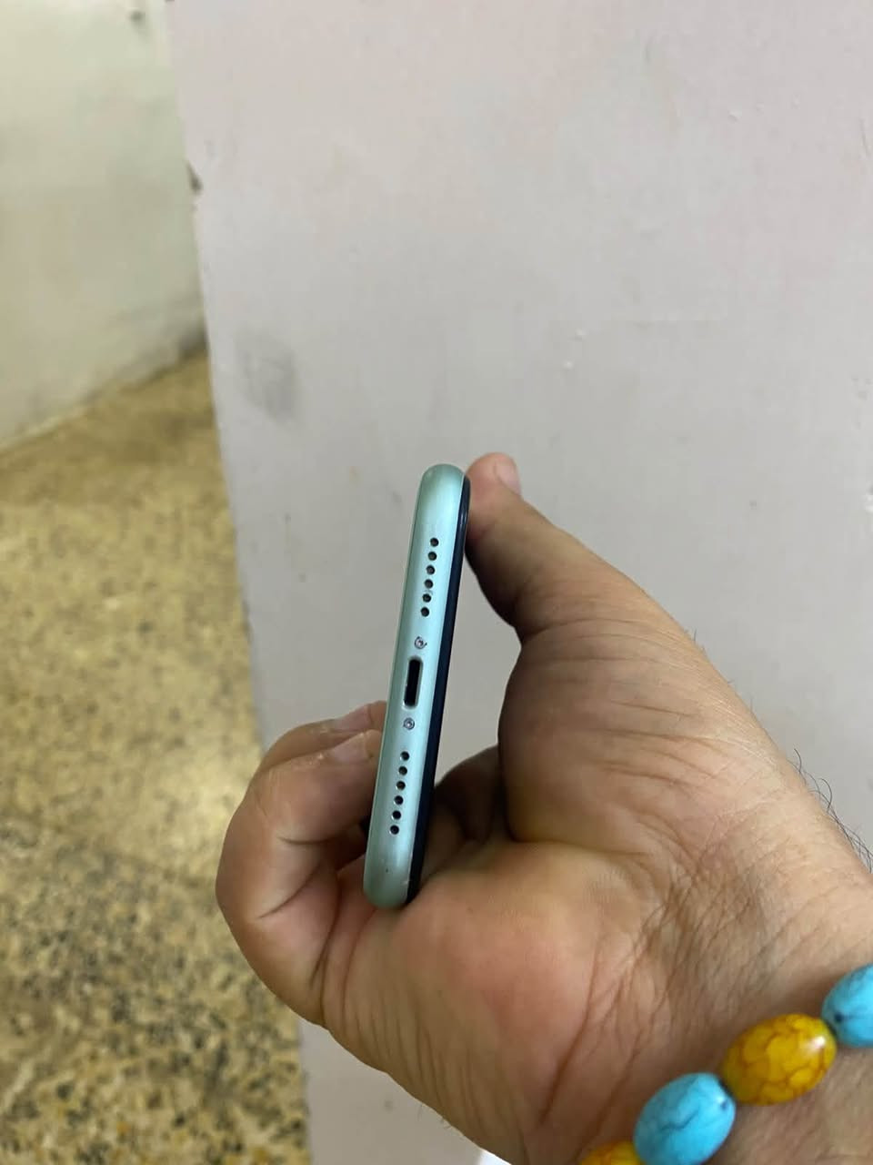 السلام عليكم أيفون ١١ عادي جهاز للبيع أو مراوس سعر 300 بي مجال(***********)

نص مكتوب في الصور:
- ٥:١٤
- حول
- الاسم
- iPhone
- إصدار iOS
- 26.7
- اسم الطراز
- iPhone 11
- رقم الطراز
- MWJ52LL/A
- الرقم التسلسلي
- G0NCP1DHN72X
- حية التغطية
- ي
- الفيديوهات
- الصور
- ١٧
- التطبيقات
- السعة
- ١٢٨ غ.ب.
- متوفرة
- ٩٦,٩٨ غ.ب.
- عنوان Wi-Fi
- F4:DB:E3:98:6D:4D
