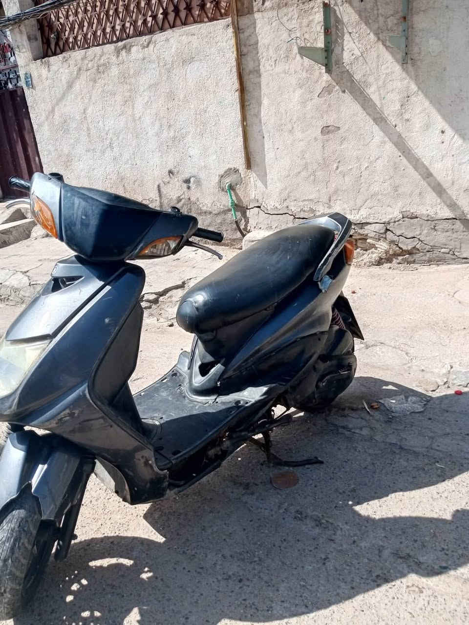 ‏دراجة سكنس ‏ ‏نافيا ‏دراجة نظيفة ما أبي أي شيء ياباني 110 ‏مكان بغداد ورقم *********** سعر 350 بيها مجال ￼￼￼￼￼￼￼￼
