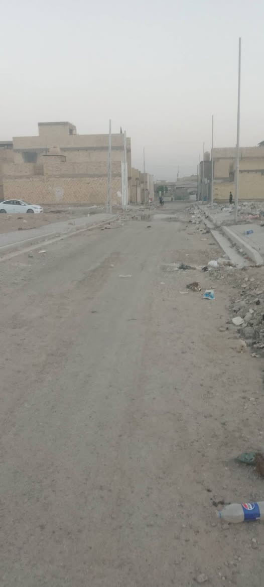السلام عليكم قطعه ارض 150 متر بيها بتلو طابوق جمهوري 
واجهه سته ونزال 31 بها زياده وقع حال 180 متر 
بالحسينيه منطقه الشهيد رائد كامله خدمات ماء ومجاري وكهرباء تبليط السعر 47 وبيها مجال 
***********

