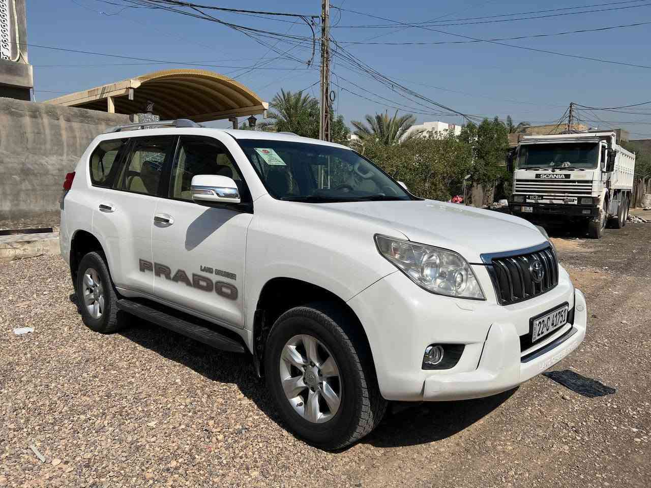 سلام عليكم للبيع تويوتا برادو موديل 2013 خليجي مكفولة كفاله عامه عدة الجاملغ الامامي جهةالراكب بيه بارد قليل 
مواصفات السيارة 
محرك 4سلندر 2700vvt بدون تنقيص ولاتبخير 
كير مكفولة 
تخم تاير جديد حداديه جديدة
شاشه 
ثلاجه 
تحكمات سترين جهتين 
اشاير بالمري ومري شفط 
سبع اراكب ثلاث قطع تبريد 
كشنات مخمل 
سبير تعليك
السيارة جاهزة من كلشي ماتصرف عليه ربع وجديدة بشكل 
ممشى السيارة 197
رقم السيارة اربيل وكاله عامه بسمي شخصيا 
مكان السيارة بابل الإسكندرية او الحصوة 
سعره (230) وبيه مجال حك الجيه 
للاستفسار عن السيارة هذا رقمي ***********

