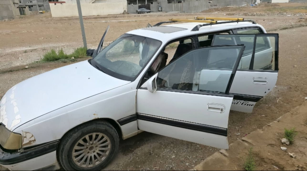 اوميكا استيشن ١٩٩٣
اوميكا استيشن موديل :١٩٩٣
مشروع وطني 
رقم كركوك 
باسم الشرعي 
كير اوتوماتيك 
محرك مجفت قبل شهر 
بطاقة بانزين 
سيارة شبه متروكه 
نكرة سلف 
السعر ٢٥
***********
