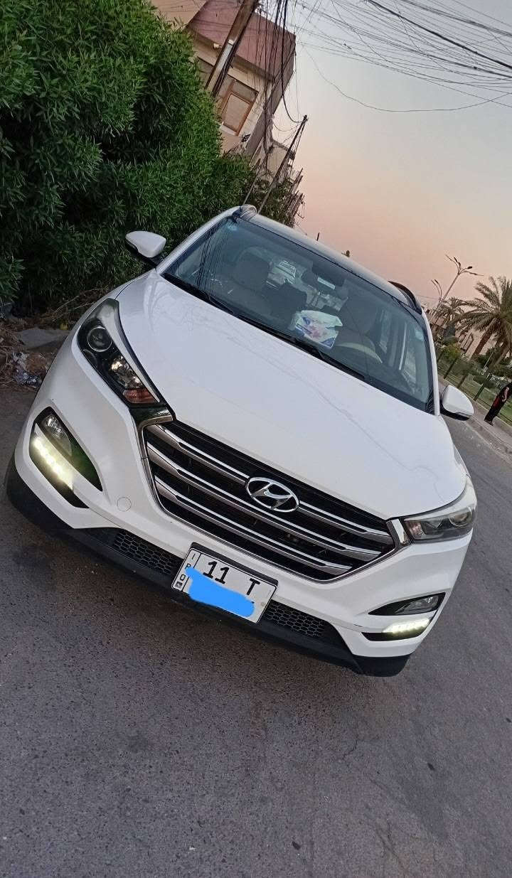 السلام عليكم
توسان 2018
وارد خليجي شركة الكاصد
السيارة مكفولة كفالة عامة  
رقم بغداد ب اسمي تحويل ثاني يوم
المواصفات:
فتحة سقف بانوراما
مكينة 2000 دوش
عدد المسافهkm125 
تبريد قطعتين
تحكمات ستيرن جهتين
شاشة أعطال
ويل 18 خمسه ويل 
3 أنظمة قيادة (نورمال / ايكو / سبورت)
حساسات خلفي
يدات أبواب نيكِل
كامرة خلفية دوارة
مرايا جانبية شفط
إشارات في المرايا الجانبية
شاشة أندرويد
ليد ضوء أمامي
بلوكترات أمامية في الأسفل
مرآيه القيادة كهربائية (تعكس الضوء لتقليل الإزعاج للسائق +
 شاشة الكامرة الخلفية تعرض عليها)
سايد بريك برجل
السياره عليه ادامه كامله كير مكينه تبريد كفاله 
صدرها جديد 
السعر 173اوبيها مجال 
العنوان بغداد السيديه 
رقمي ***********بي وتساب
