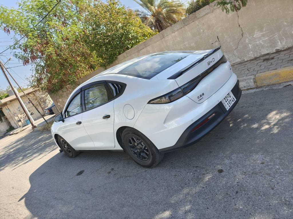 Byd seal 05 2025  مرقم اربيل
تمشي بالتفويلة 2100k
السيارة زيروو كلين تايتل مكفولة من الشخط ومن الضربة

ماشية (21000)كيلو  متر 
•(شحن_هايبرد بانزين) 
سعرها (142$) ورقة وبيها مجال بسيط
•كاعيات  وياها
كماليات للسيارة( كفر مرايات _ كفر يدات _ لحية امامية _ واقيات مطر _ جنااح خلفي _ غلاف ستيرن خياطة _ لزكات للشاشة_سكوب جامات خلفية )  برنامج دودو لانشر  مع ستلايت مع ويز وكافة البرامج . 
•داش كام مشدود امامي خلفي

جميع ملحقاتها موجودة
• شاشة وسطية كبيرة
•شاشة كيج الكتروني
•تشغيل بصمة
•تشغيل عن بعد
• كارت تشغيل nfc
•ابواب بصمة
• سويج بصمة
•حساسات خلفية
•كامرة خلفية
•قطعتين تبريد
•لايتات زينون 
•كشنات جلد بيجي
•اوتو هولد
•تحكمات ستيرن
•حساسات اطارات
*لون ابيض داخل اسود
•منافذ شحن
•تحكم مري كهربائي
•اشاير بالمري
•شاحنة بلادي  كاملة الاصلية من شركة byd  16 امبير وتصير 32 امبير مع كارتين لتشغيل الشاحنة . 
•وضعيات ايكو_ سبورت _ نورمل
•بعدها بنايلون مال شركة
وبعد بيها هواي مواصفات 
مكانها كركوك
السنوية باسمي شرط التحويل
للتواصل *********** كركوك, العراق
