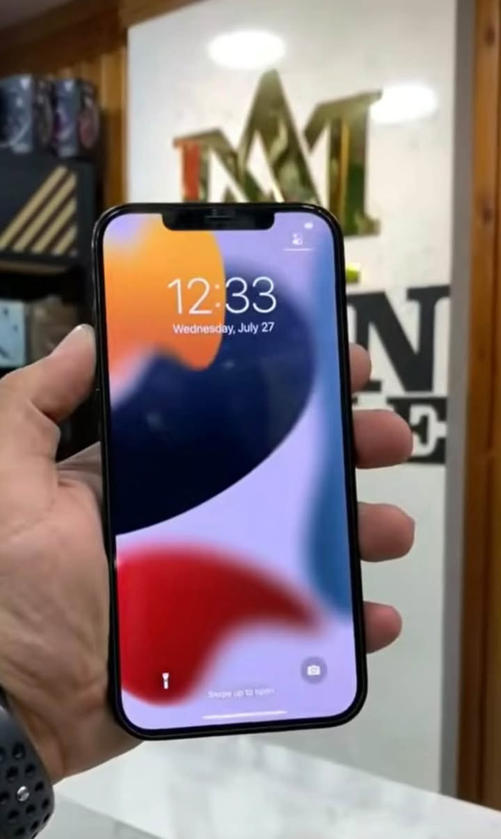 سلام عليكم 12بروماكس بلاد بطاريه 83بلاد  فقط شاشه ممتازه اريد اراوسه ب الترا ٢٢او٢٣
وهاذه رقمي ‭***********‬
