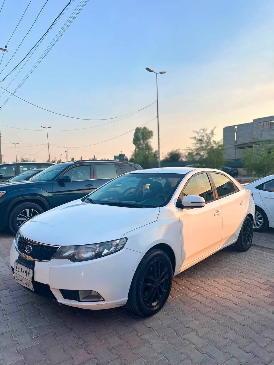 کیا سیراتو ٢٠١٢
ماوەی رۆیشتن ١٧٢.٠٠٠
گیر و مەکینە نەکراوەتەوە 
بۆنیت بۆیاغة  بێ ژۆرێ 
دەرگای سەکن تعديلة
واتساب ***********
 اربیل

سعر ٨٨ و مجال
بێ کیشەیە حساب کە بە سفری لای خۆمە
