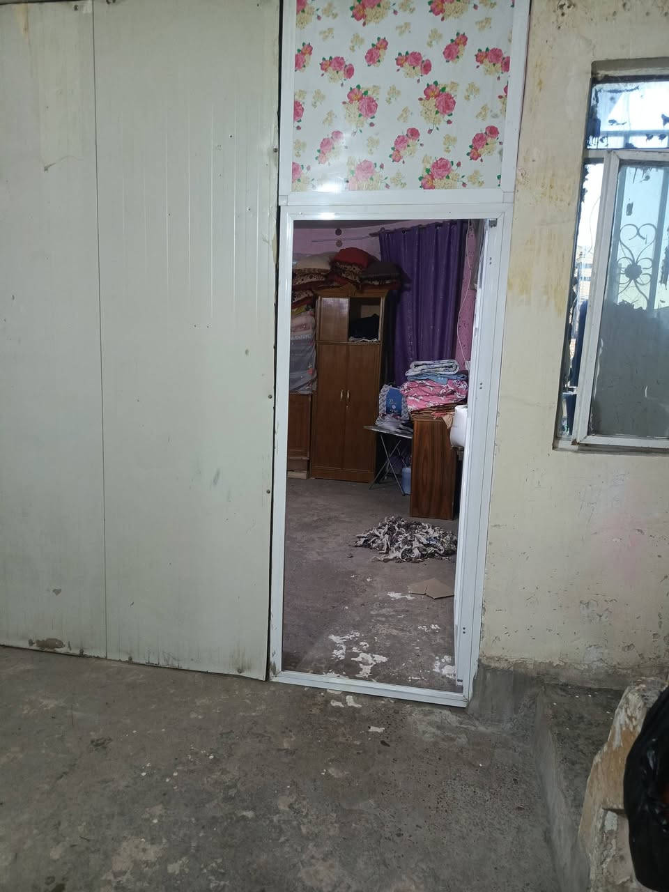 بيت البيع مساحه ميه طولانيه دوانب بشارع بيت موزان ‏‪+9647725532548‬‏
