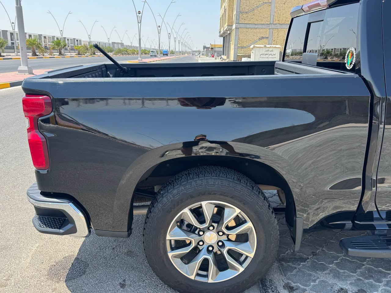 سلام عليكم 
سلفرادو 
مديل. 2024 
شهداء بصره 
فئه Z71
كفاله عامه من كلشي 
تقرير مياه امطار تعمل وتسير 
مغلفه نانو بلكامل ضمان 8 سنوات 
فول الفول بدون بنرامه 
5 كامرات وحساس ورادار 
ماشية 25 الف كيلو 
مكاني البصره البراضعية 

بدون اي نقص 
صفر مسج 
ولاكلوب مشتغل بلعينه 
شرط الفحص ولسونار 
كفاله بارد 
وتكحيل 
وصبغ 
وفتح 
*********** البصرة, العراق
