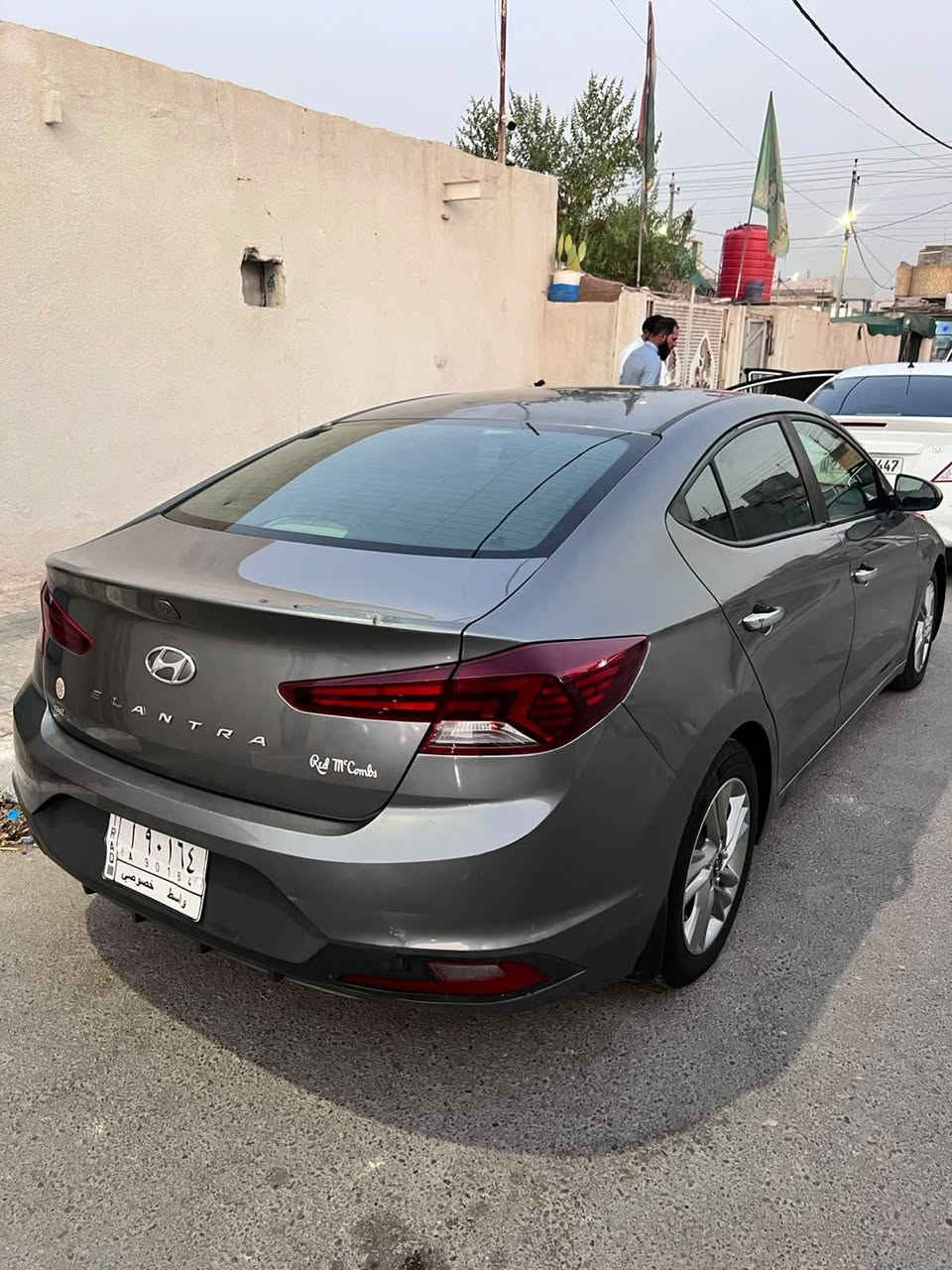 سلام عليكم سياره انتره وارد أمريكي مديل 2019 بيها تبديل مداكر ثنين وبنيد كدام مكينه 2000 دوش مكينه كلش حلوه تخم تايرات جديد دواخل كلش حلوه كدام عينك  السعر 105$ رقم ***********
