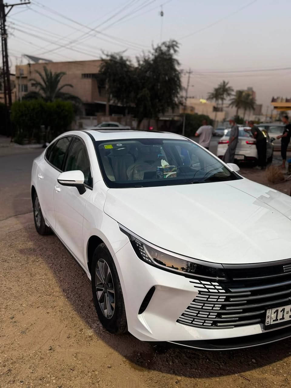 السلام عليكم BYD دست روير ام الفتحه للبيع 
مكفوله كفاله عامه 
ماشيه فقط 1400 الف واربعميه 
فتحه سقفيه ب قماره 
العنوان : بغداد
السعر : خاص  
للتواصل : ***********
