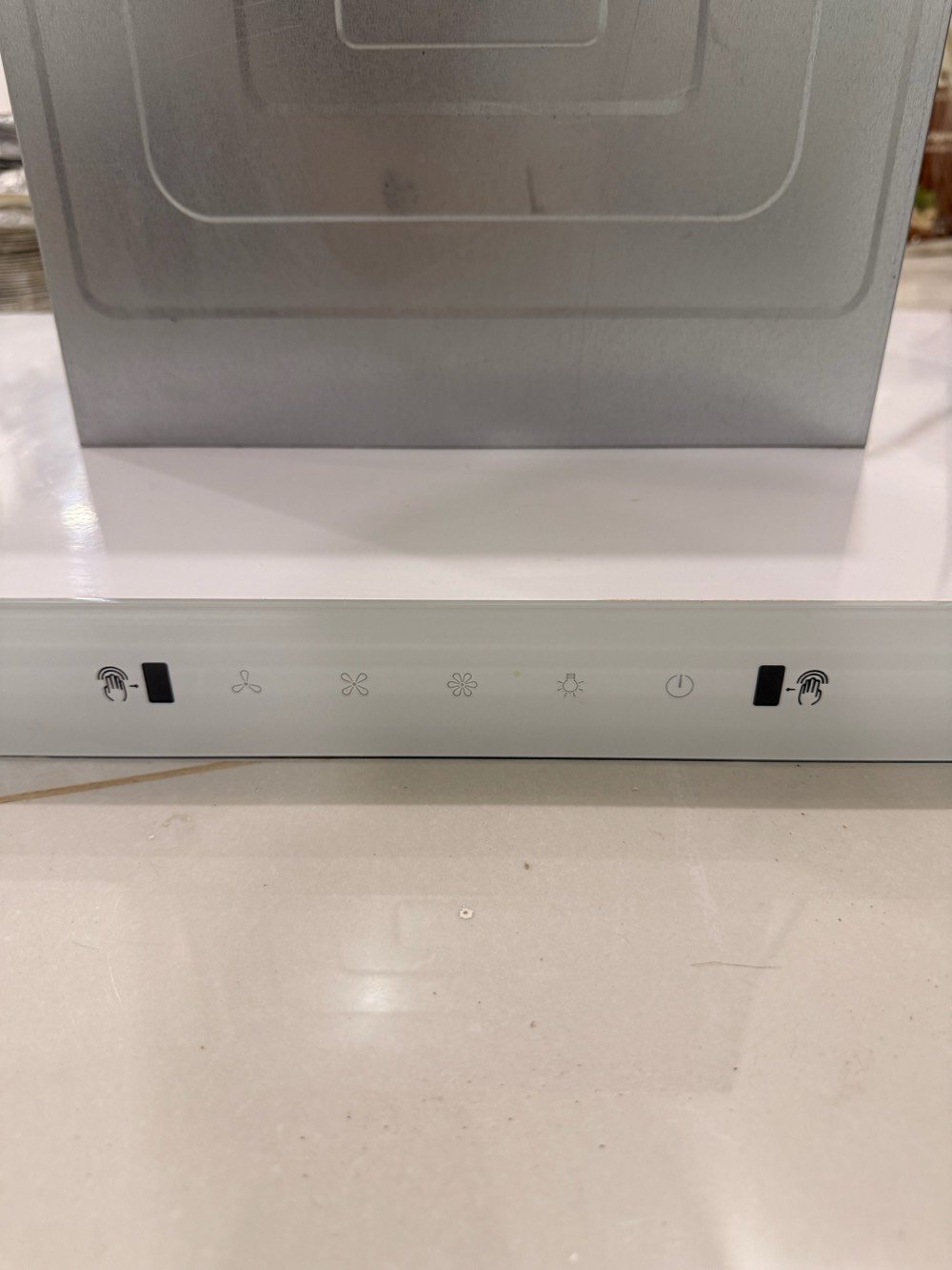 للبيع شفاط مطبخ Dama K90W ✨
جديد تمامًا ما مستخدم نهائيًا، بحالة وكالة.
📏 قياس 90 سم
⚙️ 3 سرعات
💡 إنارة
📦 جديد ولم يُستخدم
💰 السعر 400 ألف دينار، وبيها مجال