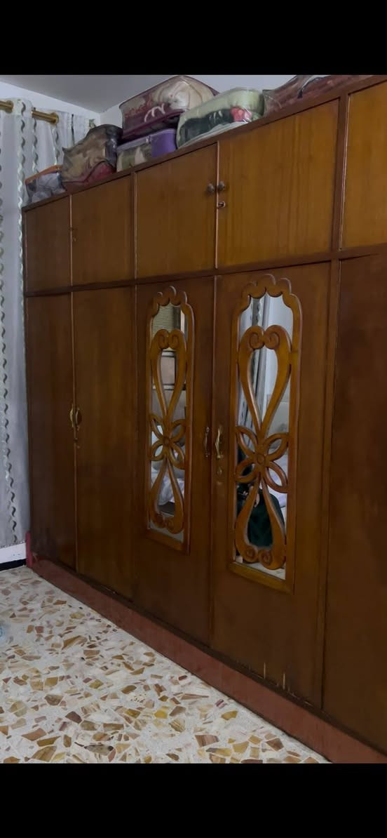 السلام عليكم كنتور صاج ستة باب ملحق نضيف مكاني بغداد السعر 150وبي مجال الاتصال على هذا الرقم *********** بي واتساب
