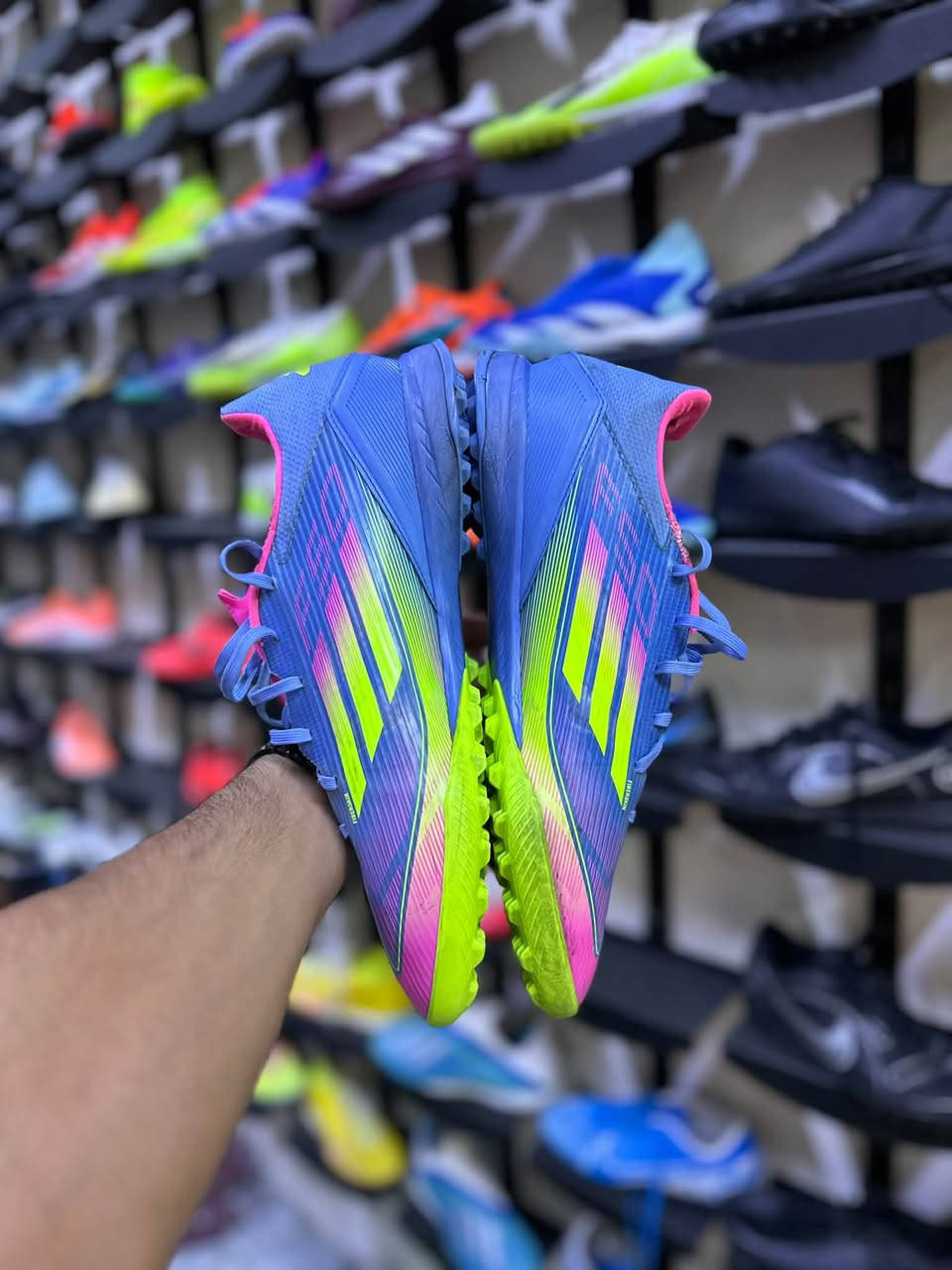 F50✨🔥
باله اصلي فول نضافه درجه اولى 
قياس 45 وثلث
طول القدم 29cm
واتساب ***********

