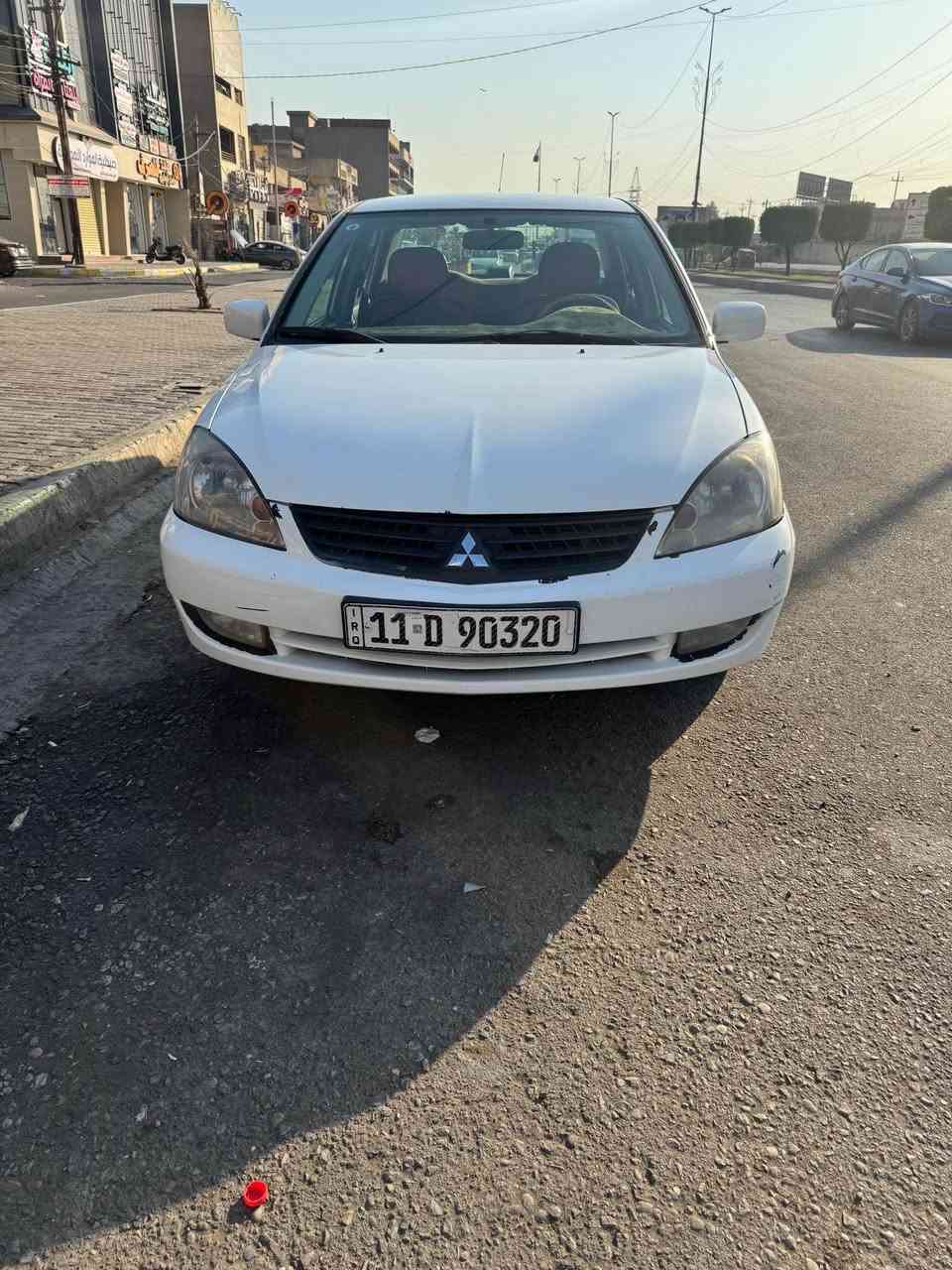 سلام عليكم لانسر 2011 شركة عامة حرة باسمي لون ابيض محرك 2000 مكفول كير مكفول تبريد ثلج تخم تاير جديد صار 15 يوم من سديته صدر كلش حلو شاشه وكامره وسماعات جدد منضومة زنون سياره متعوب عليه بيه صبغ بنيد وبيه صبغ الهلالات وعندي صور قبل الصبغ البنيد وكعت عليه طابوكه وصبغته وعندي صور السعر 73 وبيه مجال وهذا رقمي *********** بغداد, العراق
