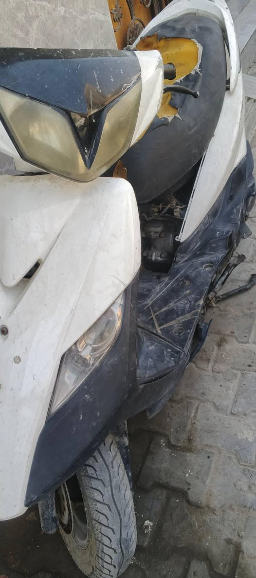 دراجة+سلف+هندر+تأيرات+وبطارية+جدد+كهربائيات+شغالة+كيج+بانزين+وقفل+جنطة+شغال+محرك+ممتاز+ب٤٥٠+وبيها+مجال+***********+بغداد+الحرية+الاولى بغداد, العراق

