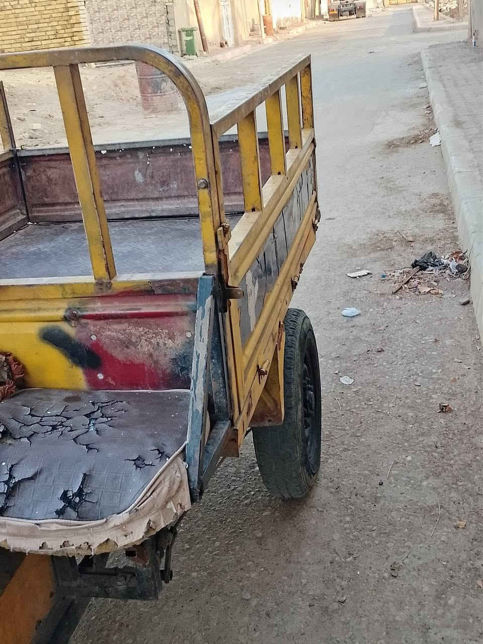 سلام عليكم ستوته للبيع MTR أوراق شاصي مكفول محرك مفتوح إكسل همر 5برغي كله جديد ضفيره جديده كهربايات كله شغاله عام عوزه بس تعديلات بسيطه السعر 800.بيه مجال مكان ميسان قلعه صالح الاتصال 
   
***********
