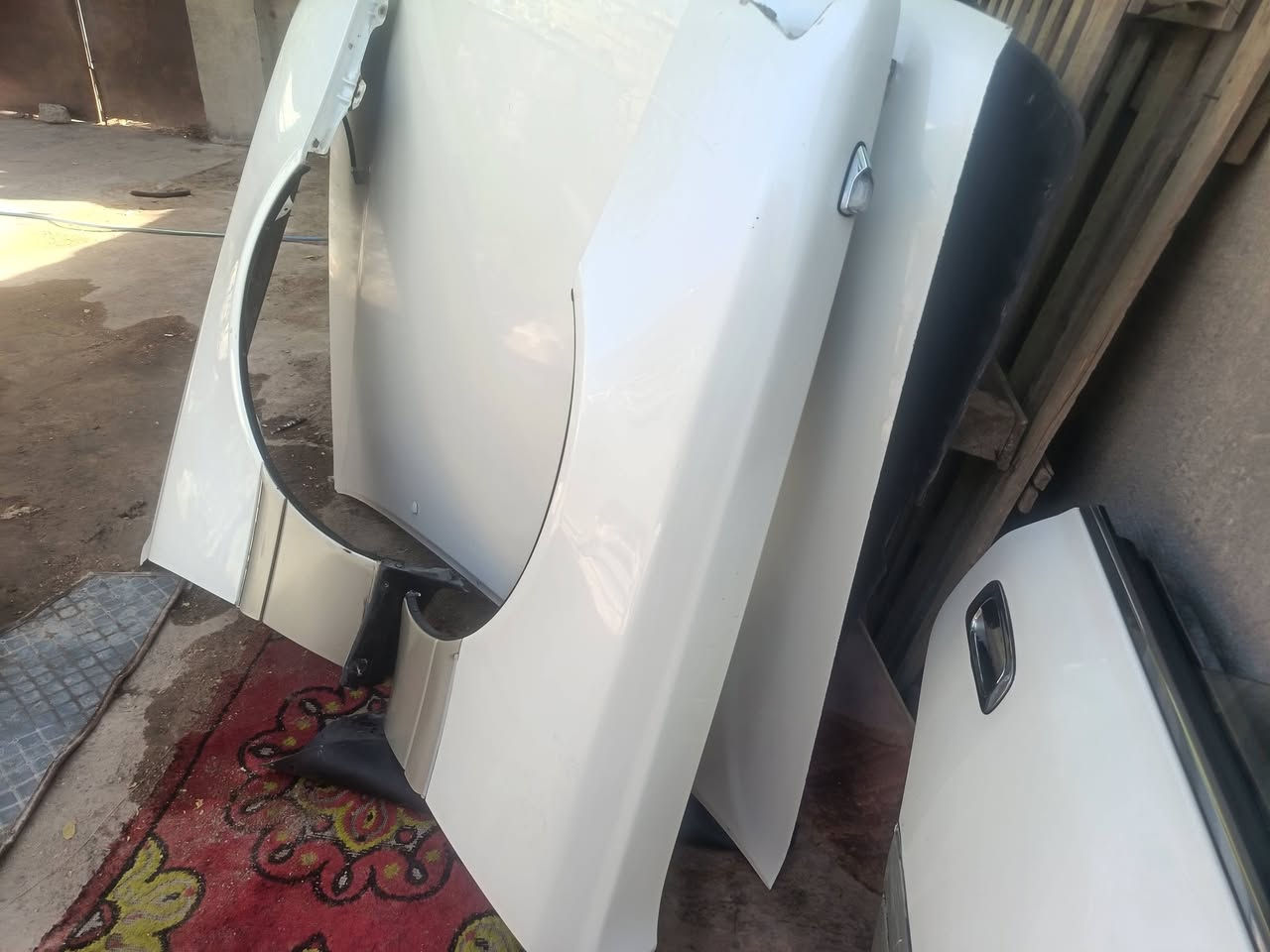 سستم للبيع جديد كلش اجدد من الصوره مال راس ثور فلات 9 قطع بيبان كدام يمنه ويسره وبنيد وجنطه ودعاميه خلفيه وبيبان مال وره يمنه ويسره وبطاين جدد كلشش يعني اجدد من الصوره  وكامله غراضه  الرقم ***********

