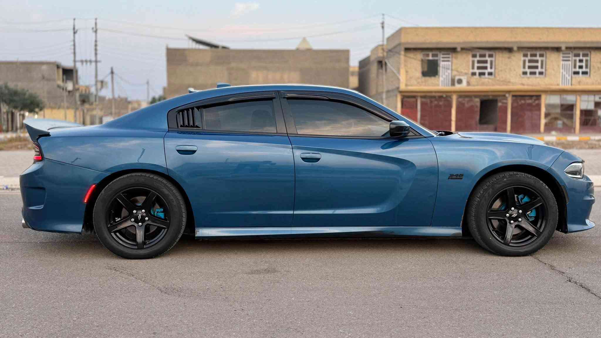 تشارجر SXT • ٣٦٠٠ V6 • ماشية ٤٥٠٠٠ كم