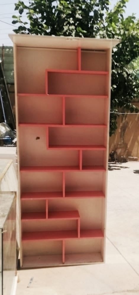 السلام عليكم 
فاترينات للبيع واغراض محل الي تفيده يراسلني خاص او واتس اب *********** 
بسعر مناسب الي ياخذهن كلهن نضاف بس تراب عليهن 
العنوان الرمادي 

#مكلف بنشر