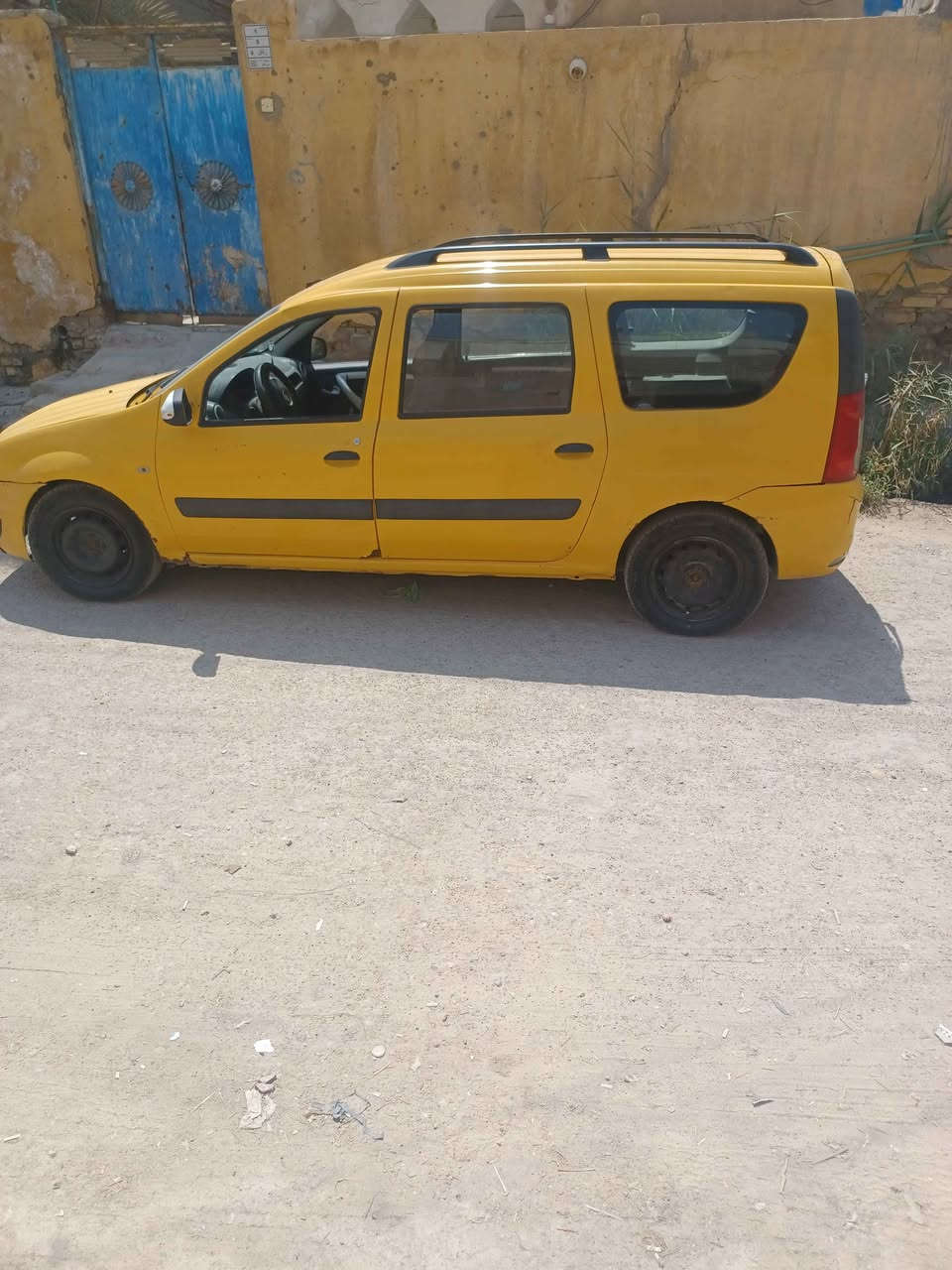 للبيع سياره رينو لوكان 
سنوية ٢٨
تخم تاير محرك جديد كير جديد رقم بصرة 
 البيع كاش 
للتواصل *********** السلمان, المثنى
