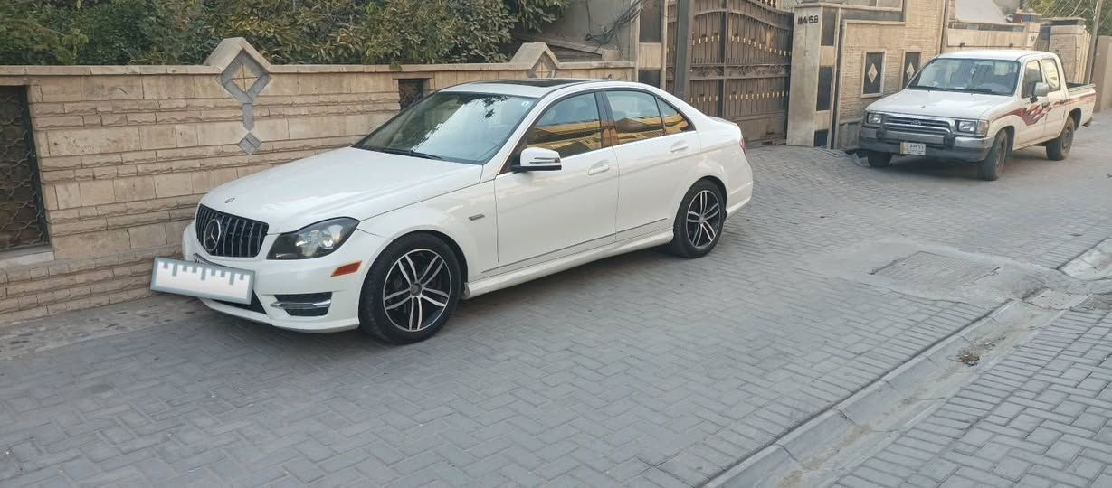 Mercedes-Benz C300 2012
-------------------------------------

#السعر125$ وبيه مجال بسيط او مراوس حسب القناعه 

#رقم الهاتف :***********

#رقم السيارة : بغداد الدولي جديد  

مكان السيارة : بغداد 

-------------------------------------

سلام عليكم 

 للبيع  مارسيدس C300 موديل 2012 رقم بغداد الجديد   مكفولة بدون ضربة بيه صبغ قطعتين بدون دواخل تبديل جاملغ امامي نفس لون سيارة فول مواصفات 

1_ بصمة تشغيل + ابواب 

2_محرك  +كير  مكفولات ⁦⚔️⁩

3_تبريد قطعتين+ثلاجة⁦❄️⁩

4_كروز سرعة🔒 

5_ داخل بيجي جديده ⚔️⁩

6_مراية داخلية+جانبة عاكسة ⁦🔍

7_تحكم ستيرن ⁦⚔️⁩

8_مري شفط 

9_انظمة قيادة  +سبورت + طبيعي 

10_انارة ترحيب💡 خارجية وداخلية ⁦⚔️⁩

11_شاشة اعطال

12ستيرن كهرباء  

13_ويل 17 بلادي +تخم تاير جديد   💡

14_فورمتك

15_صدر امامي خلفي جديد

16_ سونار مرفق بل منشور

17 محرك 6 اسلندر عقل ليفوك 

18_لايت داينمك LED 

19_كشنات كهرباء +خزن ذاكرة 

20_فتحه بنراما

21_حساسات امامي خلفي 

22_كاميرا خلفية   

 

-------------------------------------

