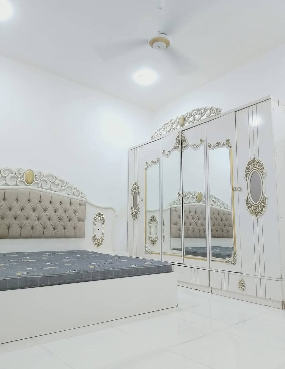 مؤثث بالكامل • ١٠٠م • حمامين