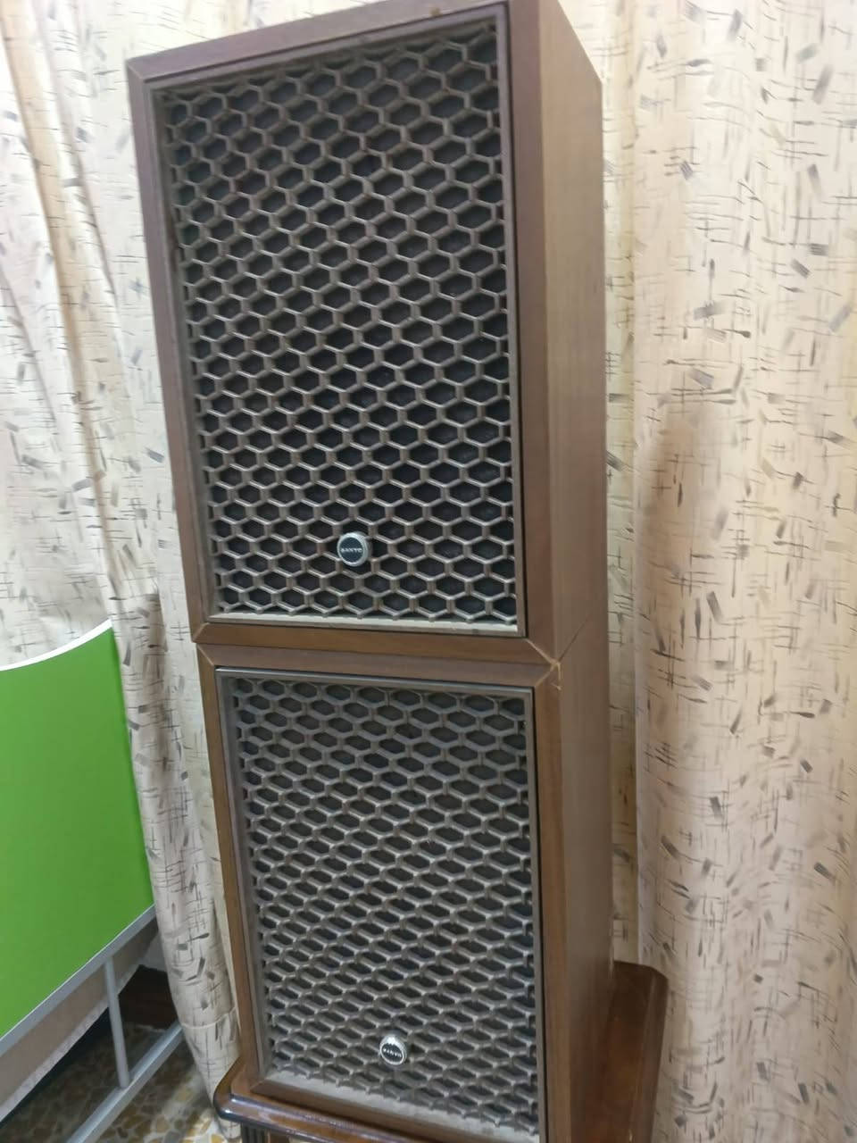 السلام عليكم ورحمه الله وبركاته اليوم جبنالكم احلا سماعات سانيو نظافة عالية جدا شغال شرط الشغل شرط النظافة كامل مكان موصل يوجد توصيل كافة محافظات العراق السعر خاص رجاءأ رقم الهاتف *********** وتساب

