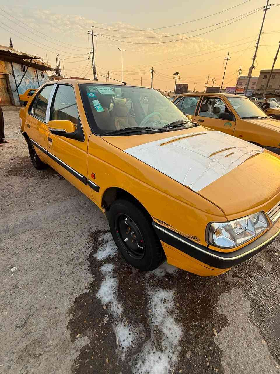سلام عليكم بيجو 405 مديل 2015سياره جاهزه اي نقص ما بيها مكينه لا تنقيص ولا تبخير سنويه لل27راعيها بغداد جديده***********

