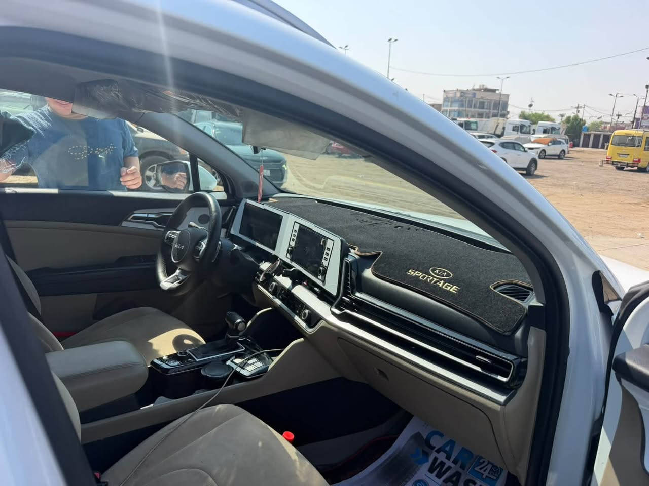 سبورتج مديل24 فول مواصفات  عده الفتحه سياره ماشيه 43 الف سياره بيها ضربه مبدل بنيد بدون صبغ   والقديم موجود ويصلح وبيها بارد جاملغ بدون صبغ سياره  سعر سياره 190 عنوان بغداد 
***********

