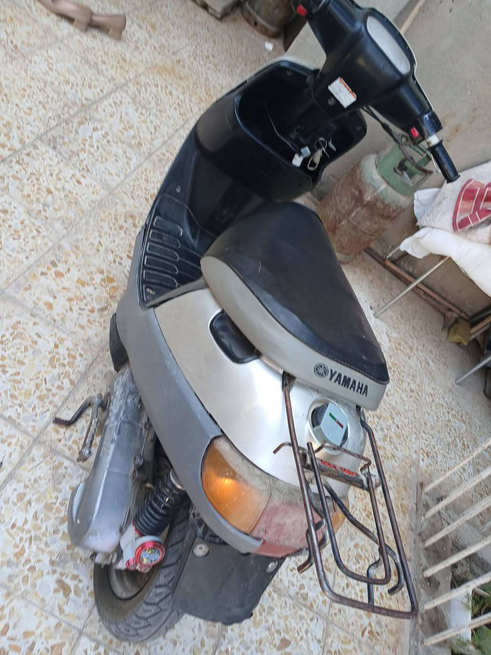 دراجه للبيع فول نضافه بتره خط واحد مبدل مكينه رمبه من كربه دراجه نضيفه كلش السعر 250 و بيها مجال قليل الرقم *********** مكاني غراف

