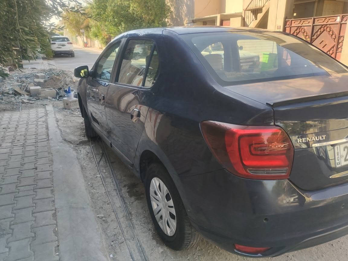 رينو سمبل موديل 2017 
السنوية جديده 2029
كير محرك بالشرط 
بيه شبرين صبغ
السيارة مابية ضربة 
اقتصادي
تحويل ووكالة شرط
بيه شبرين صبغ جاملغ
بيه جلح ومكانات بارد
صدر جديد
طايرات جديدة 
السعر 53
للاستفسار
***********
*********** كركوك, العراق
