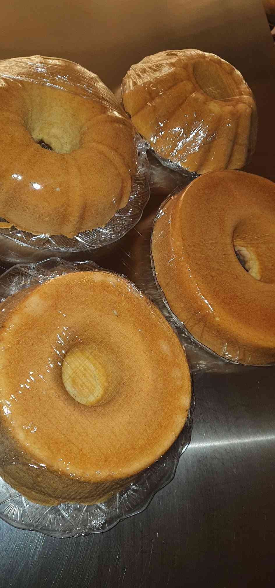 🍰🤍 كيك بيتي طازج ولذيذ 🤍🍰

نكهة بيتية وطعم يرد الروح 😍
مناسب للفطور، الضيافة ولمّة الأهل ☕️💕

💰 سعر القالب: ٣,٥٠٠ دينار فقط

📦 متوفر بيع جملة ومفرد
📍 العنوان: بغداد – المحمودية
📞 ***********

✨ أكلات ومعجنات العائلة ✨
