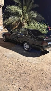 بي ام نضيفه كلش موديل 1991 حجم السياره 735 كلشي بيها شغل سياره ماعايزه...