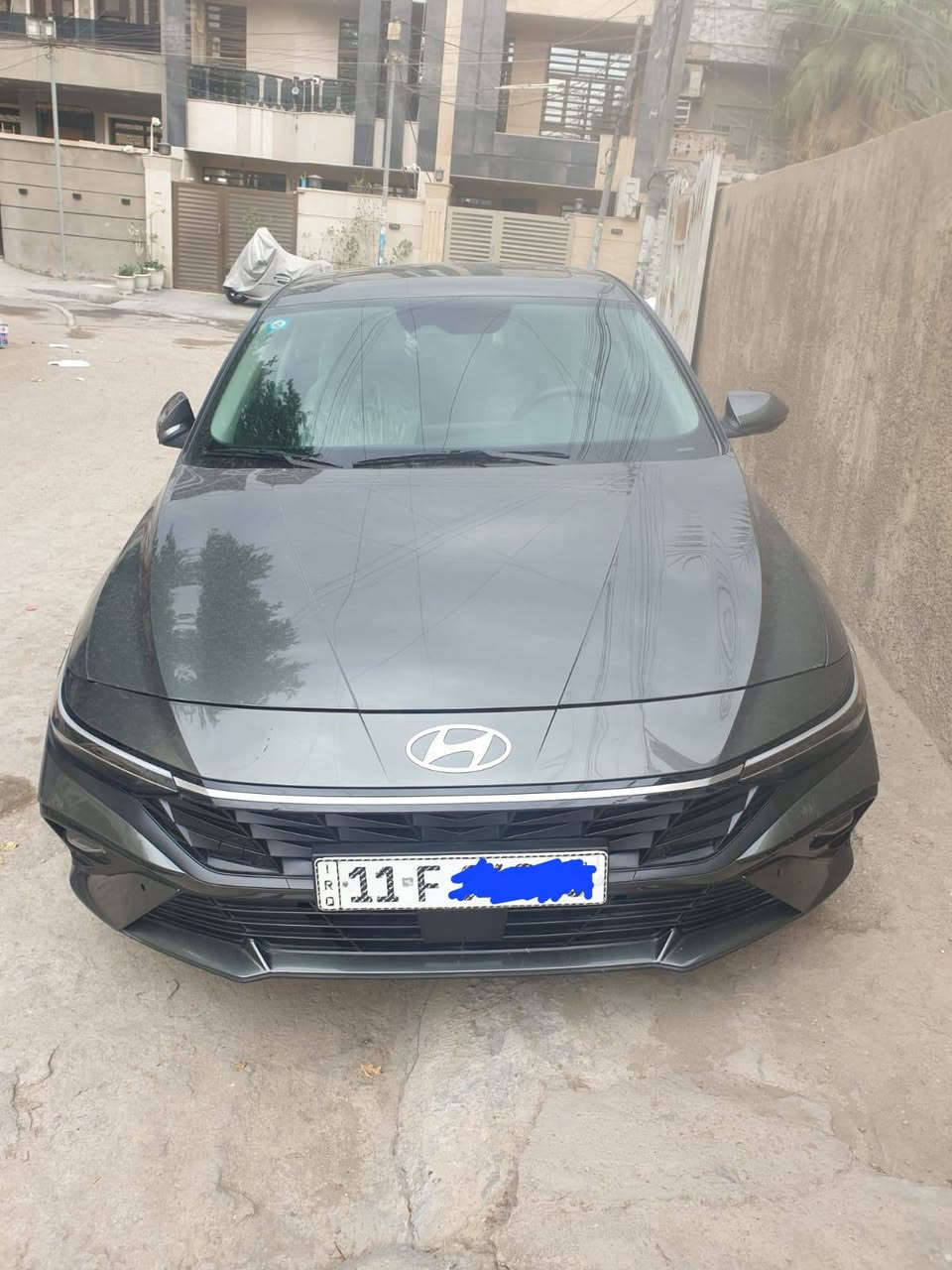 النترا هايبرد ٢٠٢٥ للبيع
النترا هايبرد ٢٠٢٥ وارد امريكي فول 
ماشية ١٤ الف  بدون صبغ بدون تبديل
السيارة بحالة الزيرو برغي ما مفتوح راديترات 
بلادية وكلشي بيها بلادي
فتحة وبصمة وصندوق ذكي واوتو هولد ورادارات ونقطة عمياء وهاند بريك بصمة 
وبقية المواصفات المعروفة 
سيارة تبريد ثلج وكلش نظيفة 
حادثها الجاملغ الامامي اليمين تعديل على البارد فقط وصور الحادث موجودة 
السعر ١٥٨
للاتصال ***********
السيارة رقمها بغداد موجودة في حي الاعلام قرب تقاطع درويش
