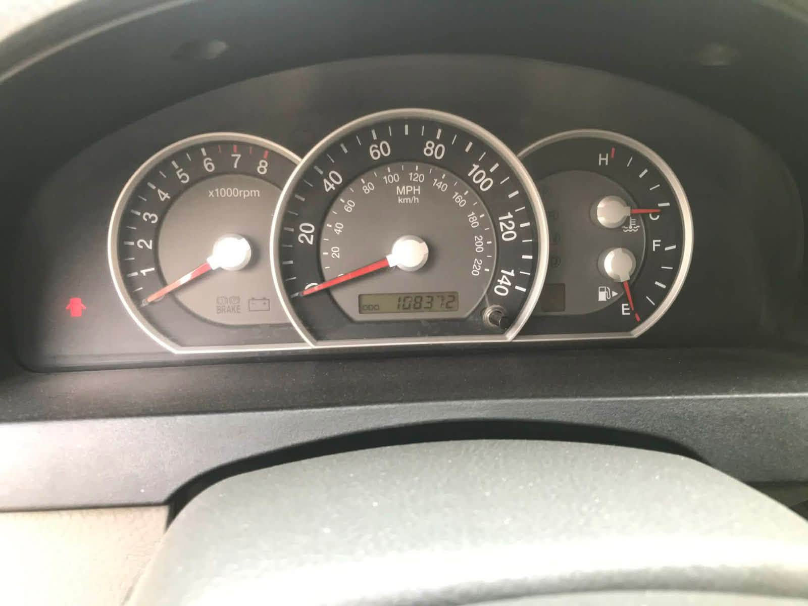 �🔥 للبيع Kia Sorento 2008 | وارد أمريكي 🇺🇸 🔥🚨
💰 السعر: 85 او مراوس بموديل احدث مكاني بغداد الراشدية / ***********. بيه واتساب
🚙 المواصفات:
• موديل 2008
• وارد أمريكي 🇺🇸
• لون سيلفر
• محرك 6 سلندر 3.5 خير من الله ومسويلة ادامه وتنظيف غرفة احتراق 
• كير ممتاز
• حدادية عامة 85%
• دفع رباعي 4×4 🛞
• تبريد ❄️ ثلج
• تدفئة 🔥
• كراسي جلد
• سعة 5 ركاب
•ايرباك 🛡️
• مانع انزلاق ABS
• حساسات ضغط الإطارات 
• حساسات وقوف خلفية
• كاميرا خلفية 📷
• شاشة
• Apple CarPlay
• نظام مفتاح ذكي

🔧 السيارة جاهزة للاستخدام:
✅ مي وراديتر كلة زيتي مسويلها ادامة منطومة المي
✅ الزيت لوكي مولي من الحسام
✅ عبوة نظيفة 
✅ فيت بم جديد
✅  تخم تايرات بالة نظيفة
✅ السيارة نظيفة ومرتبة وما ناقصها شيء

💯 السيارة جاهزة، وما بيها صرف وباسمي تحويل ثاني يوم .

🎯 سبب البيع:
فقط للتبديل وشراء سيارة أحدث.

🎨 ملاحظه 
بيها جرادات ، و رشات  من جهة السايق وخلفه صفحه مو صبغ كامل رشات وتعديل ابيعلك صفحه، 

📸 الحالة مبينة بالصور، والمعاينة والفحص خير دليل.

🔥 سيارة عائلية، دفع رباعي،  ومتهيئة للاستخدام

نص مكتوب في الصور:
- SUMER CENTER
- التفتيش الدقيق بالاشعة السينية - فحص المنظومة الكهربائية - المحرك - ناقل الحركة (الكير)
- منظومة الدبلات - منظومة البريك - تقرير انحراف السيارة
- ملاحظة
- يوجد جراد في اجزاء السيارة
- الماركة : كيا
- النوع : سورينتو
- سنة الصنع : 2008
- رقم العجلة : 11 S 16692
- تاريخ الفحص : 7/2/2026
- وقت الفحص : 11:00م
- الجانب الايمن
- يوجد بارد و خدوش و طخات في المكان المحدد
- الجانب الايسر/جاملغ والابواب مفتوحات
- يوجد صبغ وجراد في المكان المحدد
- المصد الخلفي/ طخة بسيطة بدنة
- يوجد صبغ و خدوش في المكان المحدد
- الجزء العلوي
- يوجد خدوش وجراد في المكان المحدد
- المصد الامامي /الضرر بداية اللغد الايسر
- طخة بسيطة لغد ايمن
- يوجد صبغ في المكان المحدد
- صبغ
- بارد
- تبديل
- خدوش
- ملاحظة : لم يتم فحص ما تحت اللواصق
- نخلي مسؤوليتنا بعد انتهاء الفحص
- وتسليم التقرير الى صاحب السيارة
- ***********