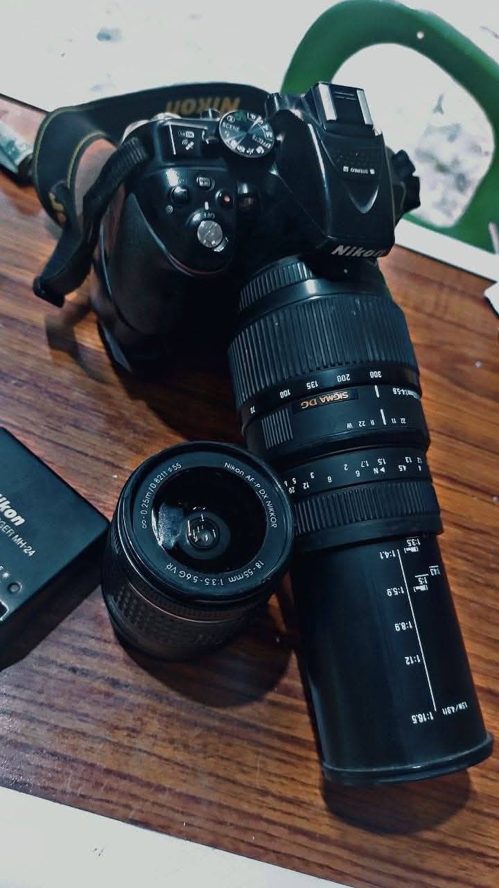 نيكون 5300 • عدسة 18-55 • زوم 70-300