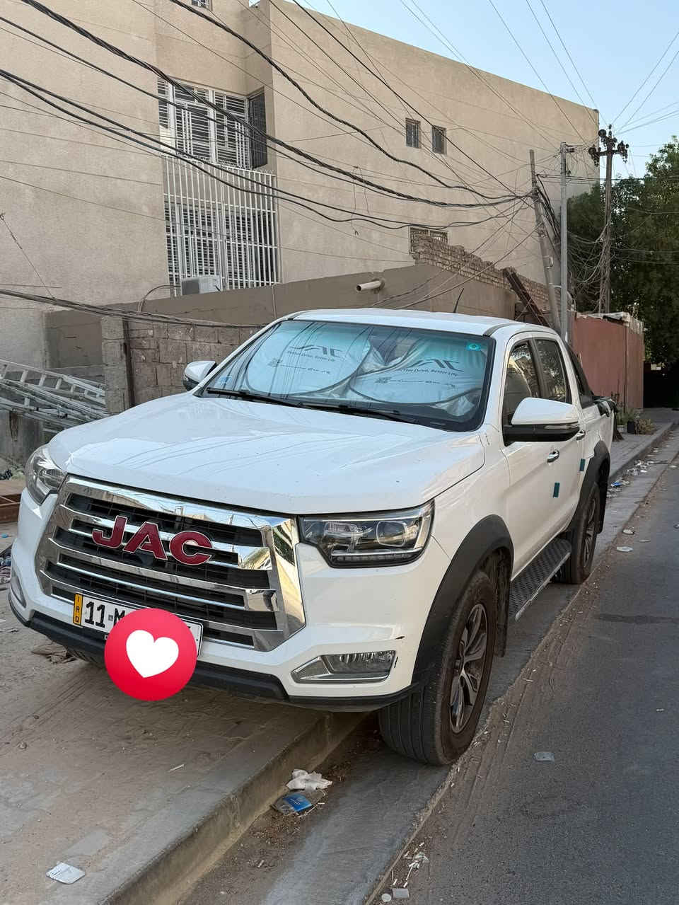 JAC   2025     (كير عادي )
ماشيه 17 الف كيلو متر 
بعدها جديده 
بحالة الوكاله 
محرك 4سلندر (فور وير درايف )  
2000 توربو
حساسات خلفيه 
تحكم استيرن 
دفلوك امامي 
السعر ٢٤ مليون دينار عراقي 
***********
العنوان بغداد الجادريه
