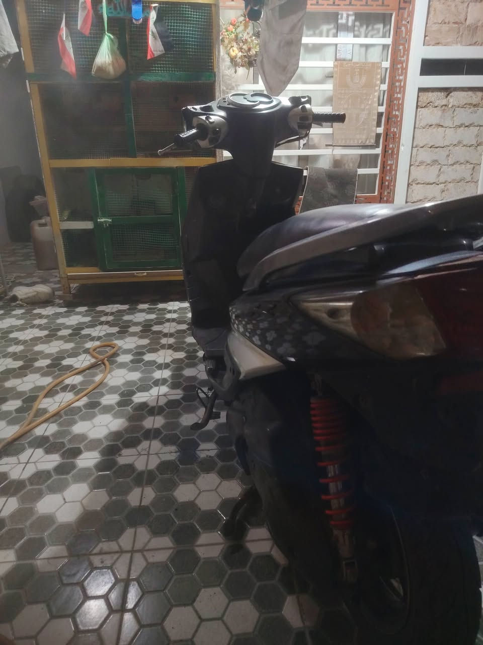 السلام عليكم دراجه سكنز فحل نوزل دراجه تخبل مكان بغداد كريعات سعر 600 رقم ***********
