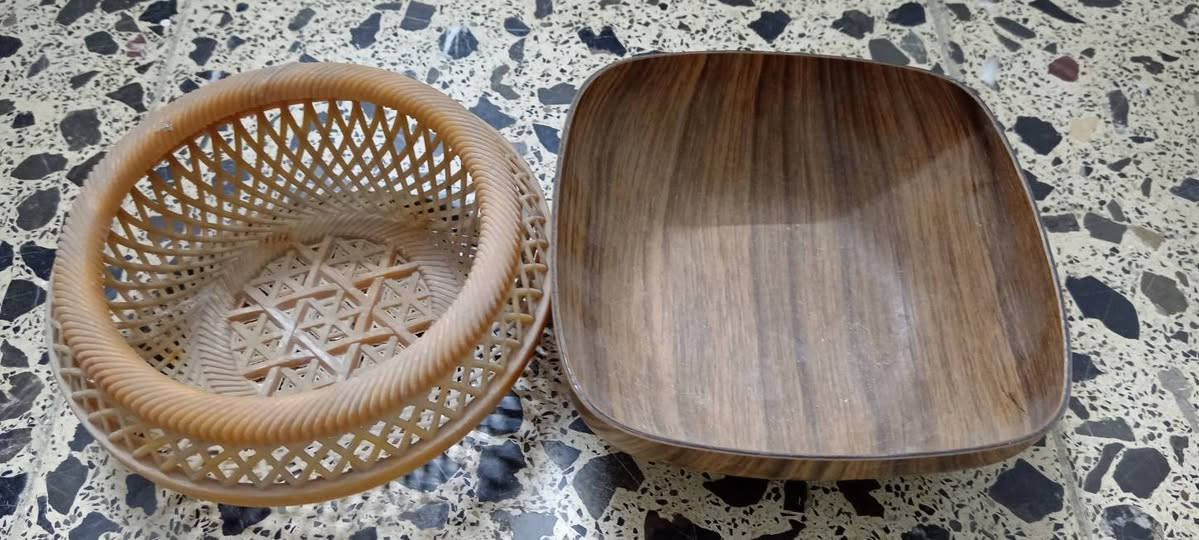 ساعة كبيرة قديمة • كاسة خشب عراقية • قبغ ستيل ثقيل