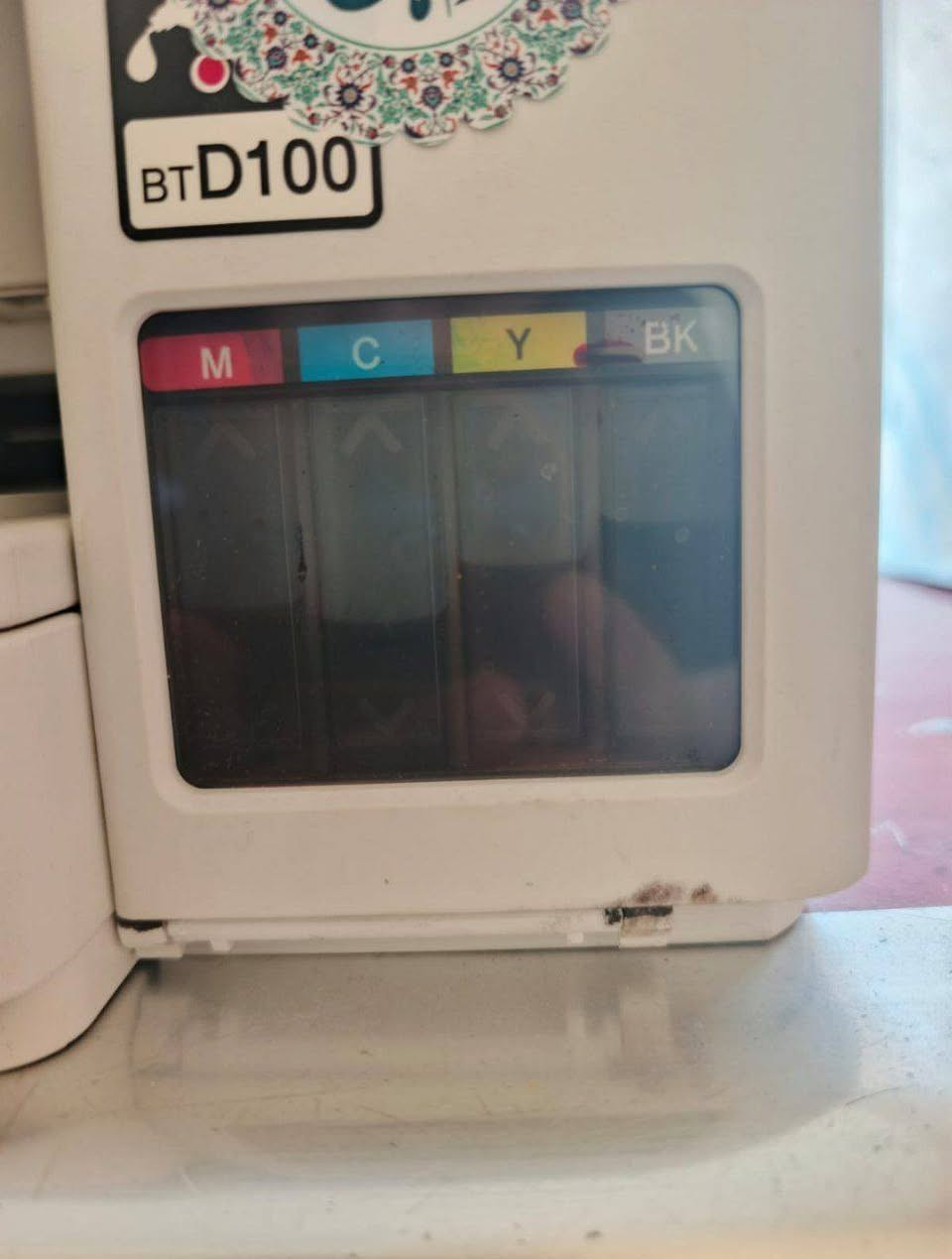 بسم الله الرحمن الرحيم 
السلام عليكم 

طابعة Brother DCP-T536DW   للبيع

*********** واتساب فقط

ملاحظات على الصور المرفقة:
- زمن الصور  تقريبا قبل اسبوع من زمن النشر
- كمية الحبر بالحقيقة اقل من الصورة بقليل كونها استعمات بمكتبة استنساخ خلال هذا الاسبوع
- يمكنك طلب ورقة الفحص التاكد من الجودة
- عدد الصفحات اكثر بقليل من المعروض بالصورة كزنها استعملت بمكتب استنساخ خلال هذا الأسبوع 

ملاحظة مهمة: عندما استعملناها في مكتب استنساخ اكتشفت ان الطابعة احيانا يظهر فيها خطا من السكنر ( فتطلب الطابعة ان اطفأها واشغلها ) فقمت بذلك وصارت تاخذ سكنر عادي، بعد  السؤال قيل لي انه يجب ان يتم فتح السكنر وتنظيفه ( من الغبار مثلا )، لكن اغلب استعمالنا للسكنر لم يظهر الخطا .

يوجد توصيل لمحافظة البصرة ( عن طريق تطبيق بلي )
