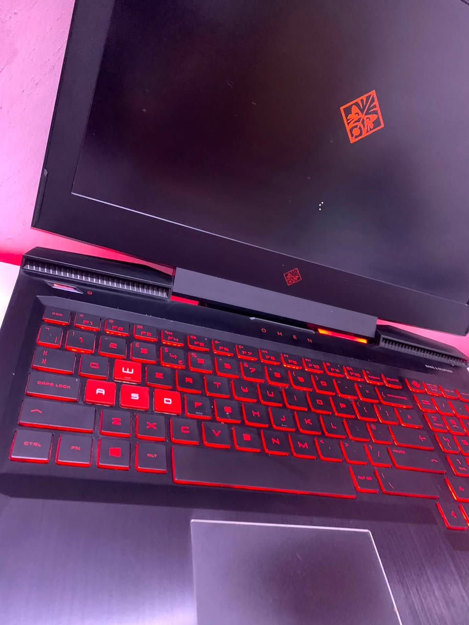 🔥Hp omen 15 gaming🔥
Cori 7/th 7700HQ 

التردد 2.80ghz

رامات 16

هارد ssd m.2 256 للنظام + 1T جاهز 

كارت شاشه داخلي انتل كرافيكس 8g

والخارجي gtx1050 2G

كيبورد RGB احمر كيمنك قابل للتحكم

بطاريه ممتازه ساعتين مثل الورد 

الجهاز كلش نضيف واستعمال قليل

السعر510 بي مجال للشراي 

مكاني بغداد الدورة 
للأستفسار ***********

الالعاب الي تم تجربتها وبأدات سلس
Gta v
Fifa
Forza
Red dead
Call of duty
Fortnigt
Valorint
كذلك نضام كالي
