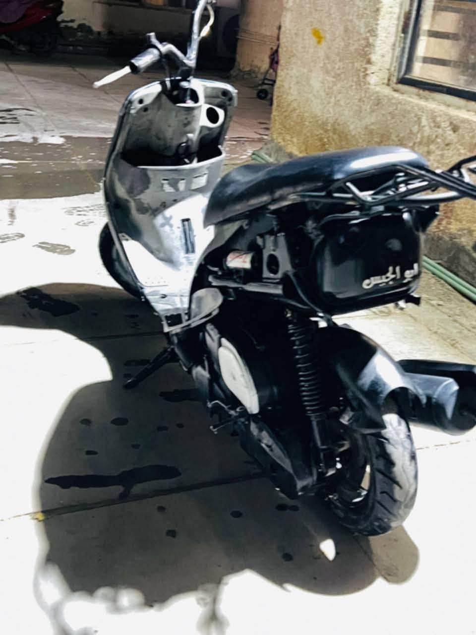 للبيع دراجه ماكس منغولي جاهزه من كلشي محرك اخرس ما سنسمع نهضة معدل نص هندر تشتغل سعر ٣٢٥وبيه مجال حك جيه . مكان ديوانية ***********
