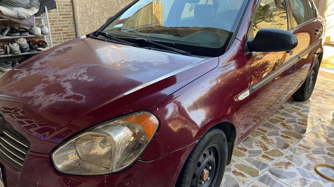 السلام عليكم اكسنت موديل ٢٠٠٩ محرك ١٦٠٠ ينقص دهن تبريد شغال بيها جراد صبغ جاملغ جهة السائق رش فقط سيارة خليجي جام كهرباء  سعر ٧٣    بغداد قرب بسمايه ***********
