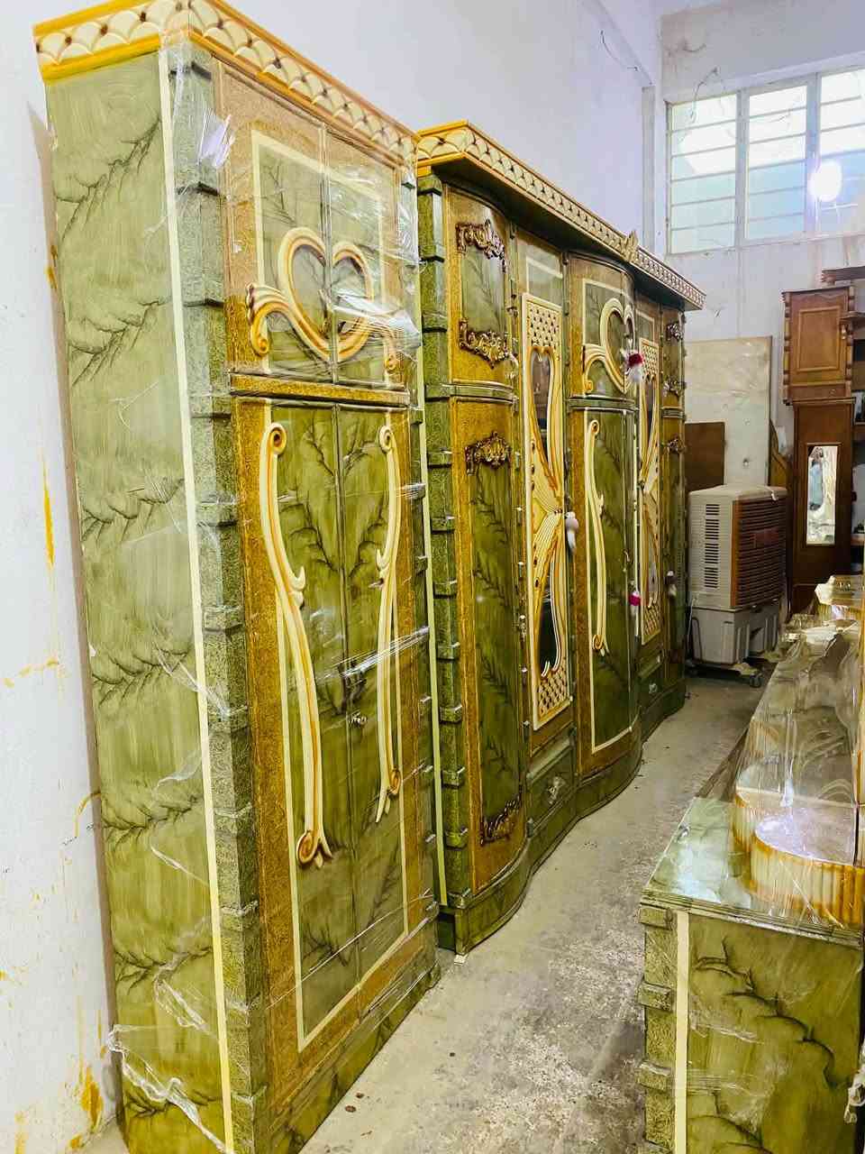 السلام عليكم غرفة حراري طابقين 6باب ملحق شغل راقي اخو الجديد (مال عرسان)بسعر 950الف وبيها مجال للطيبين عنوان بعقوبة كاطون شارع ابو رباح مزاد ضي القمر استفسار خاص او الرقم *********** ***********
